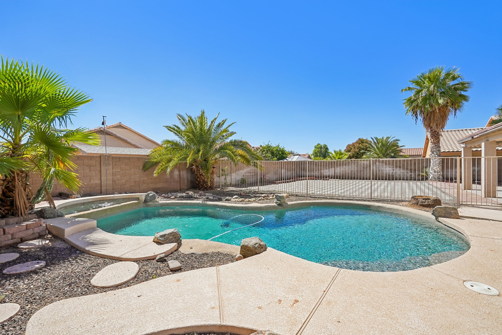 12425 W Encanto Blvd-S1109-056.jpg