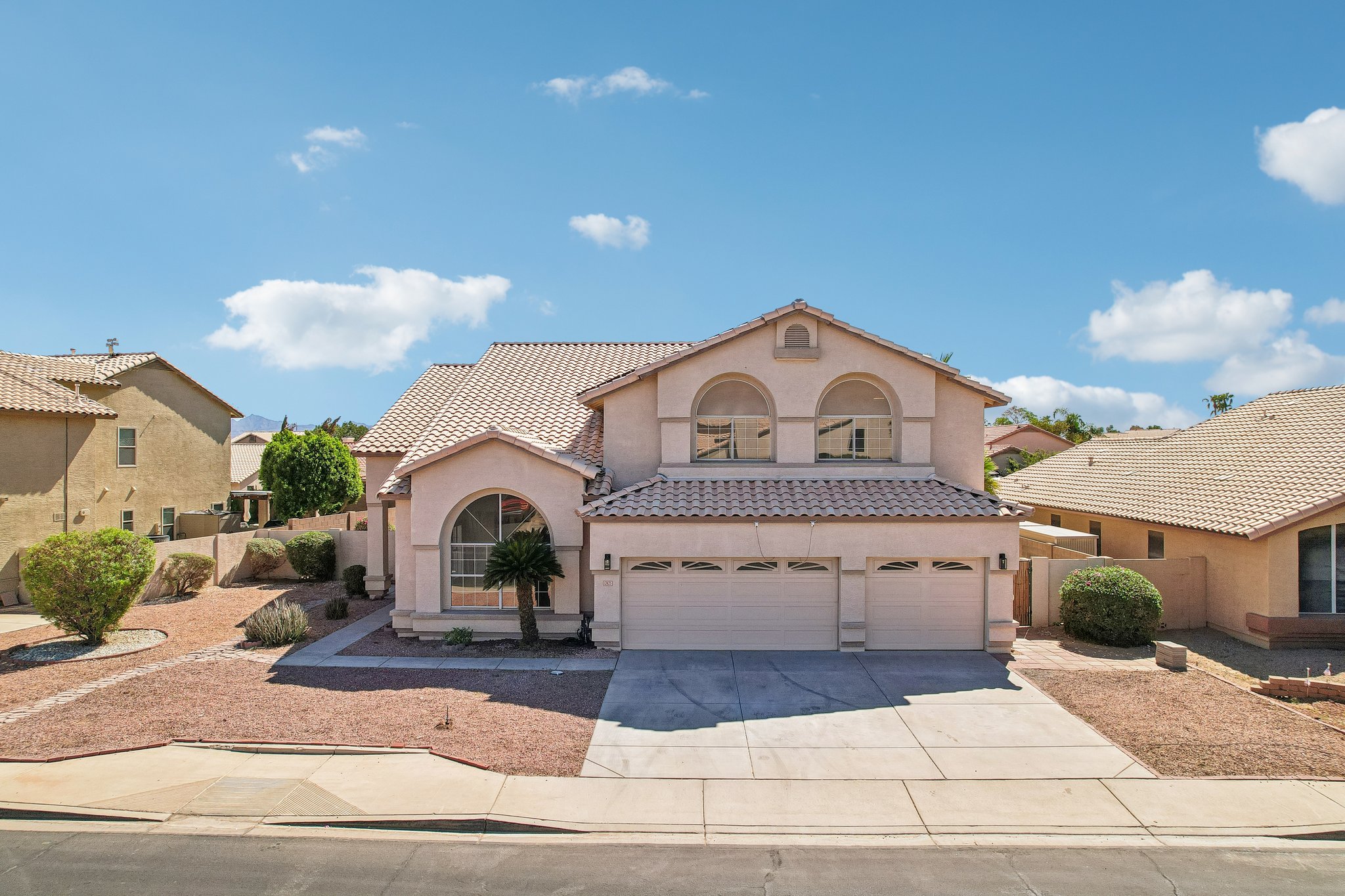 W Encanto Blvd-S1109-001.jpg