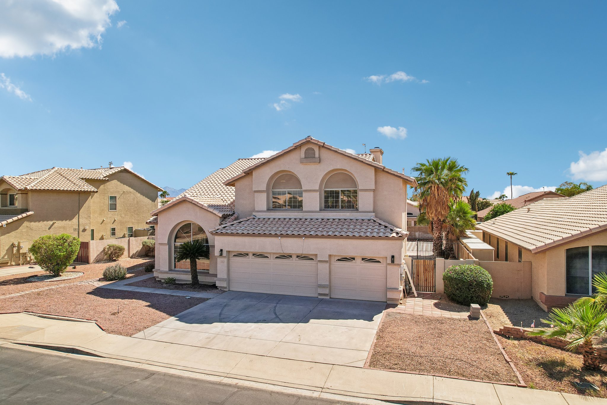 W Encanto Blvd-S1109-002.jpg
