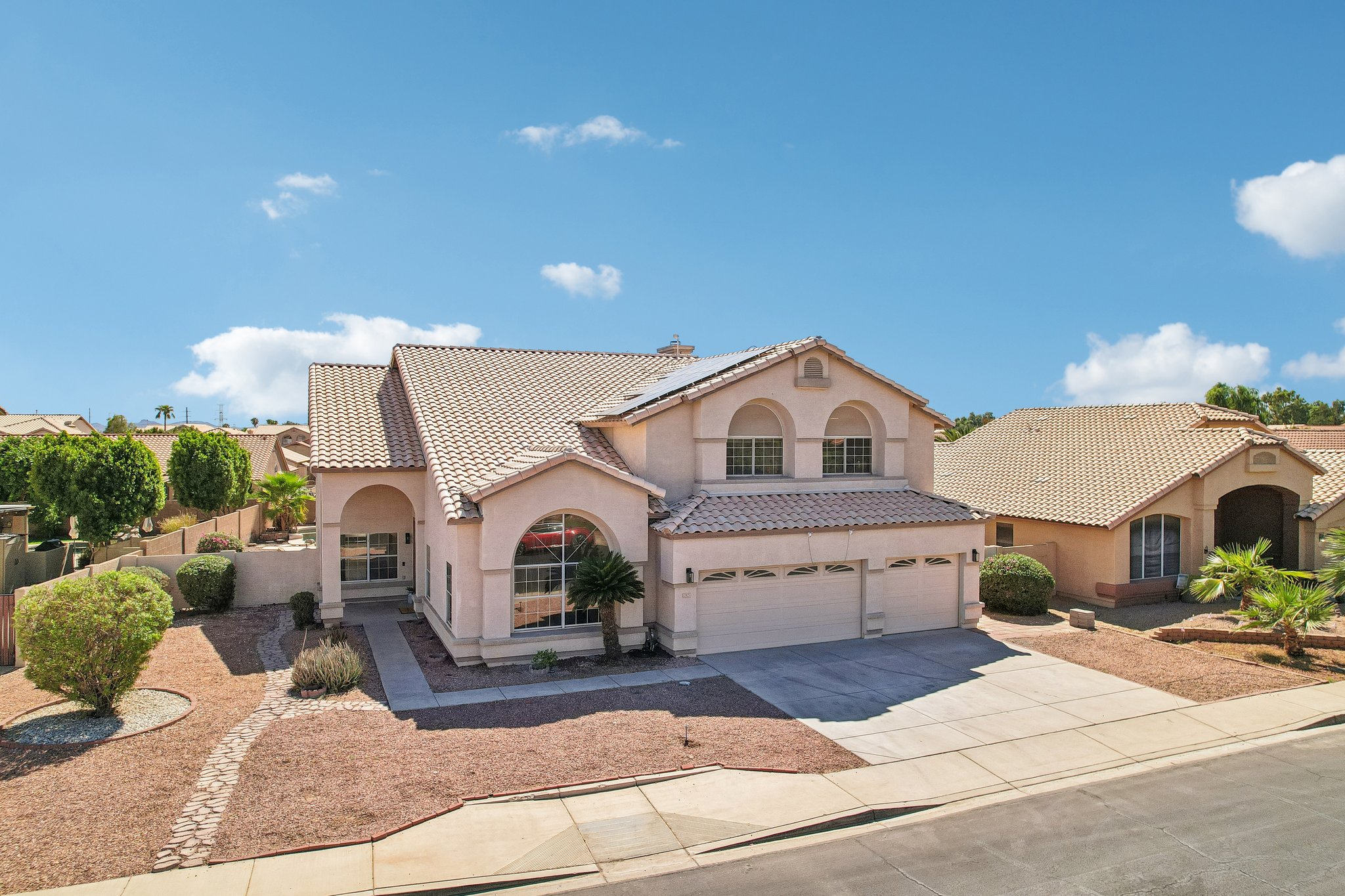 W Encanto Blvd-S1109-003.jpg