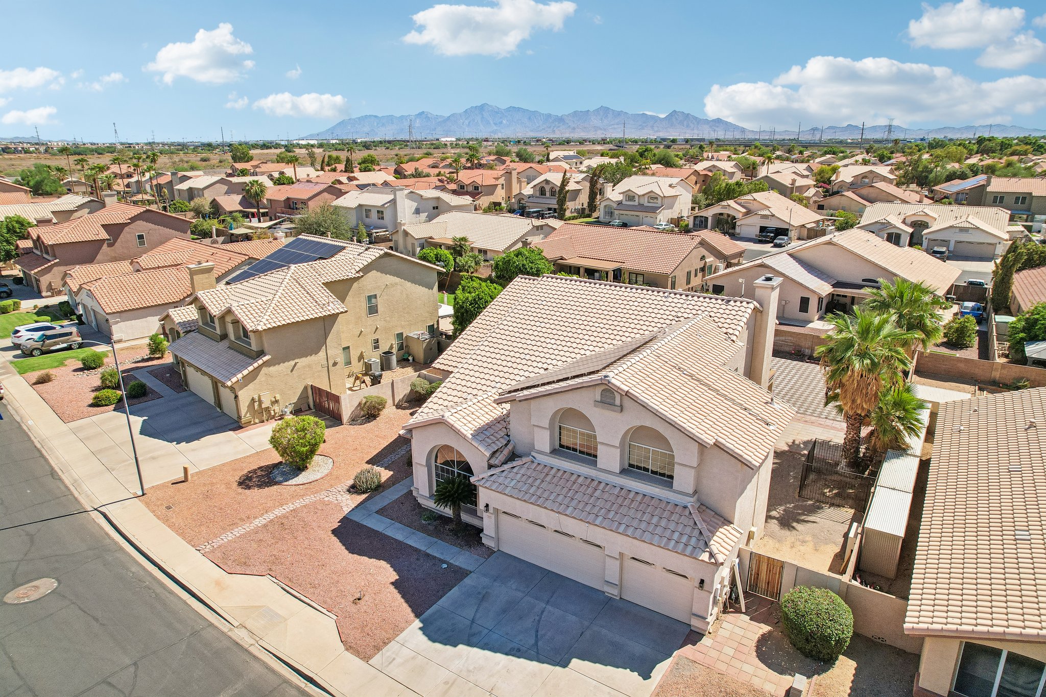 W Encanto Blvd-S1109-006.jpg