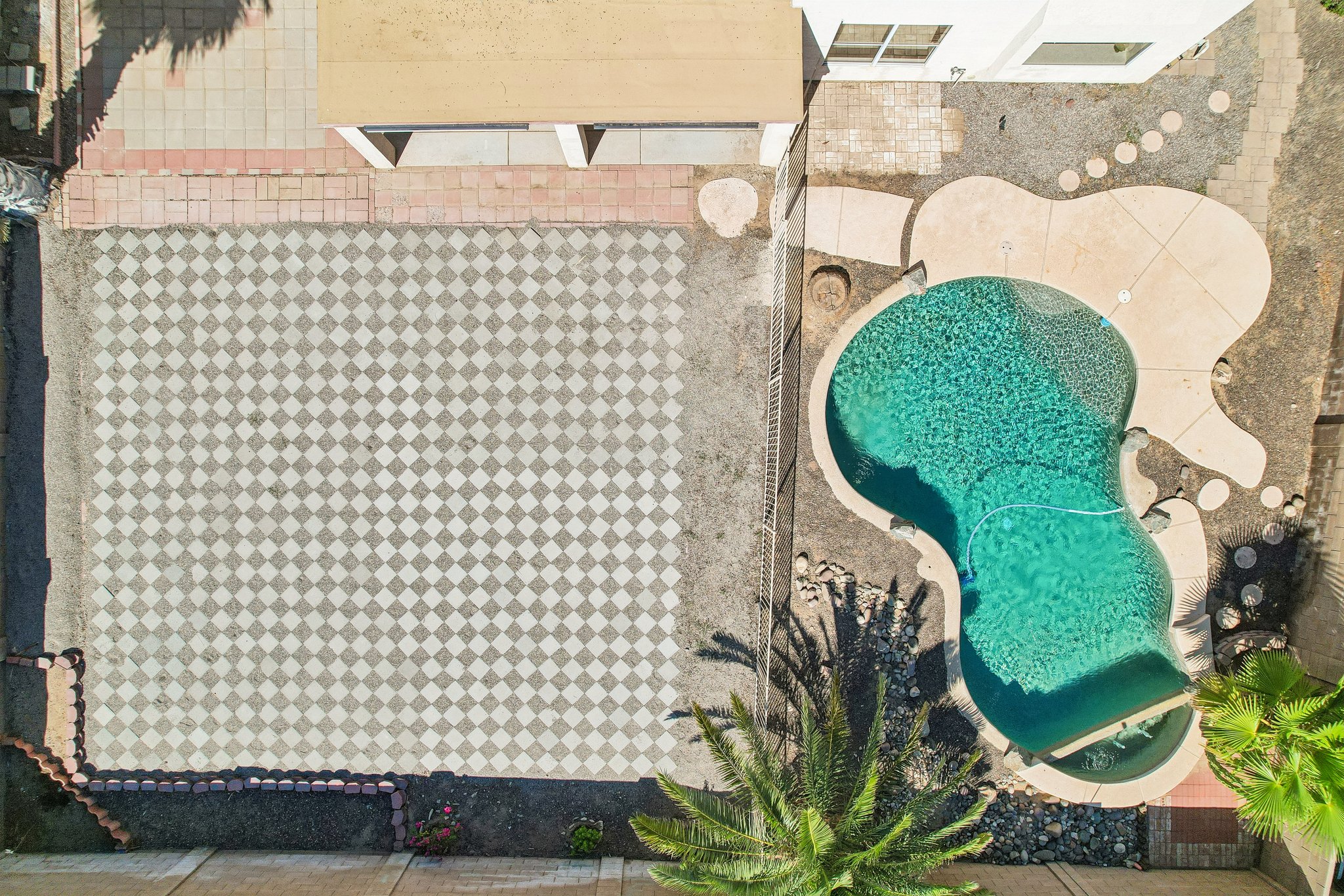 W Encanto Blvd-S1109-012.jpg