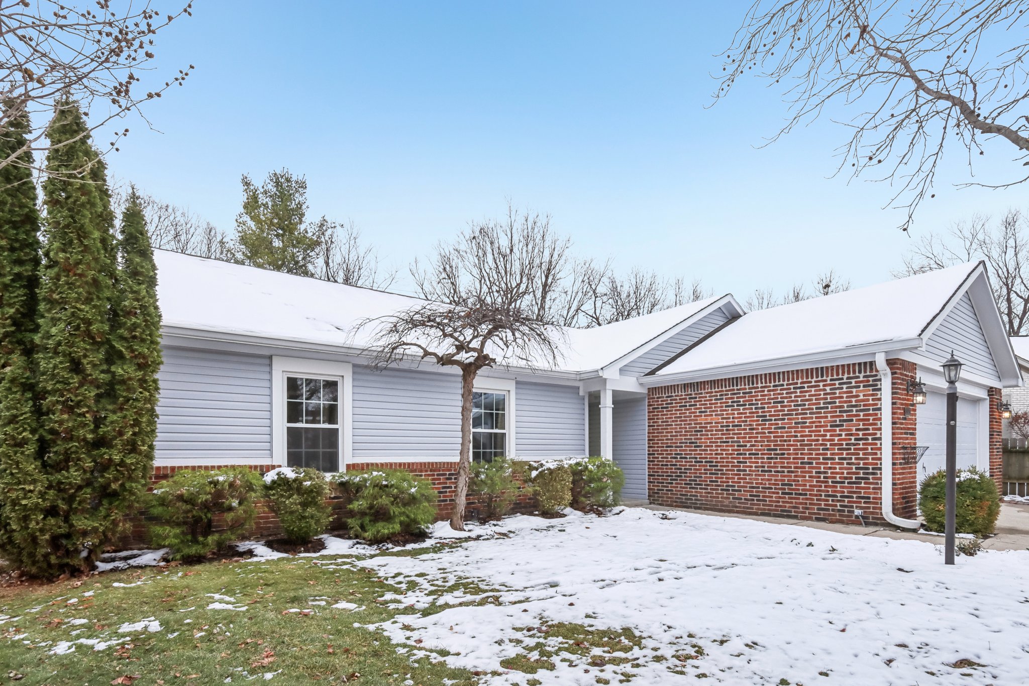 Trumbull Ct-S0712-001.jpg