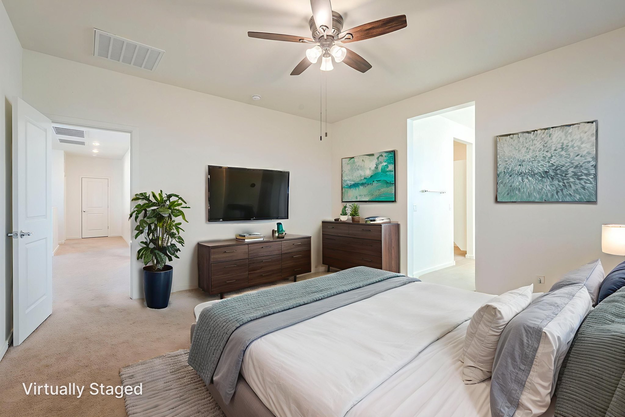 Palmaire-38 virtually staged.jpeg