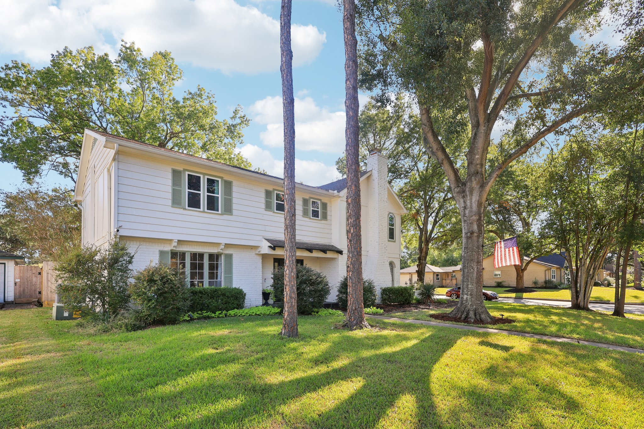 Westmere Dr-S2810-004.jpg