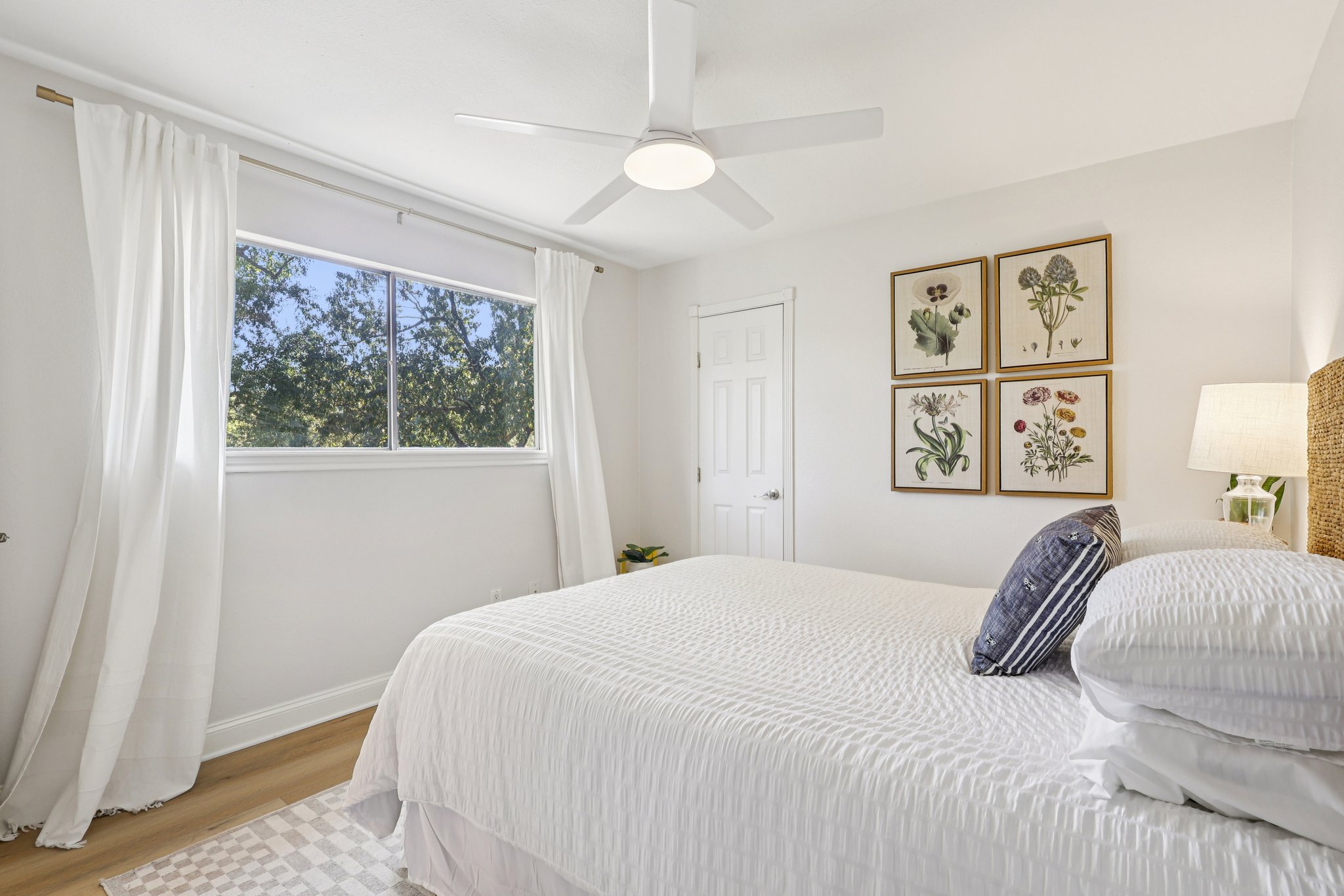 Westmere Dr-S2810-022.jpg