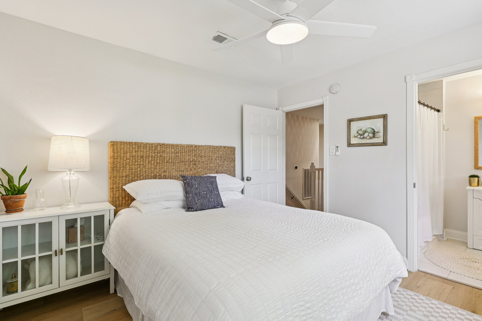 Westmere Dr-S2810-023.jpg