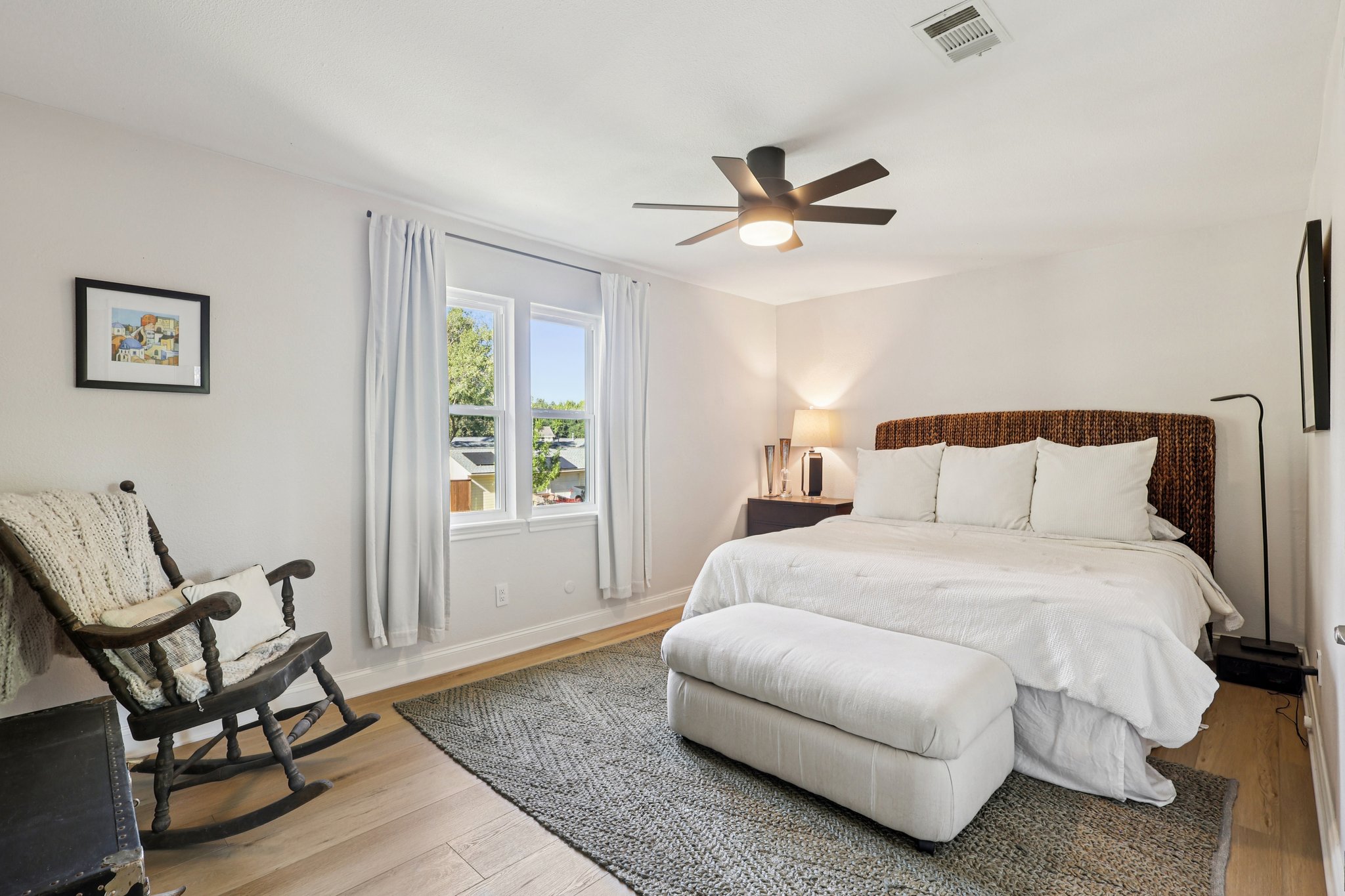 Westmere Dr-S2810-027.jpg