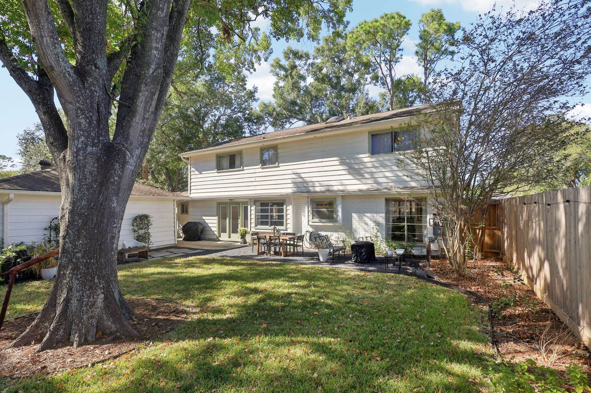 Westmere Dr-S2810-031.jpg