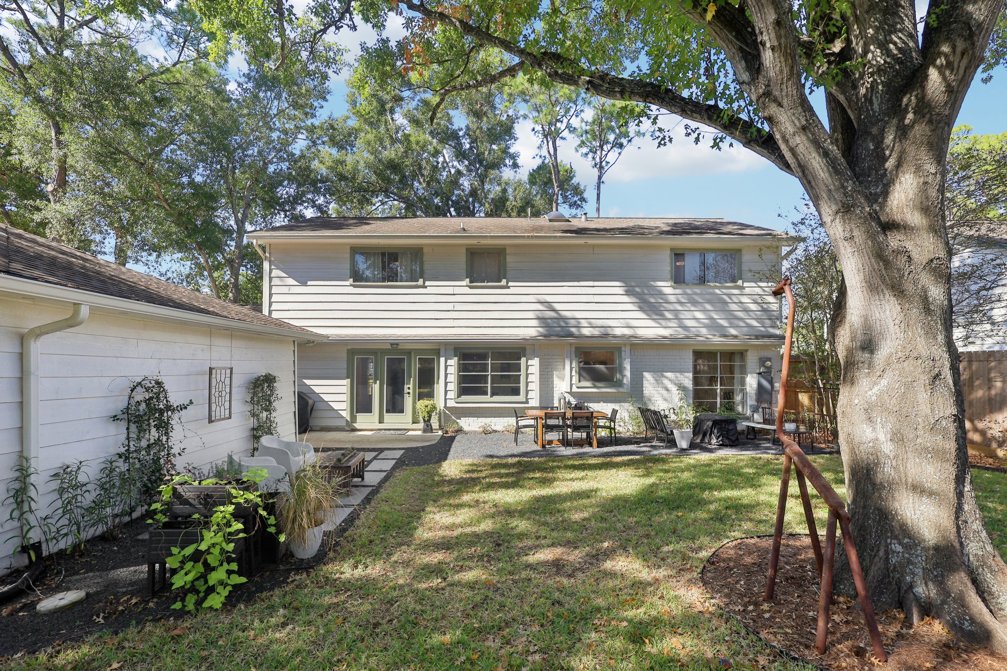 Westmere Dr-S2810-032.jpg