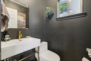 Westmere Dr-S2810-016.jpg