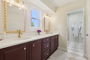 Westmere Dr-S2810-020.jpg