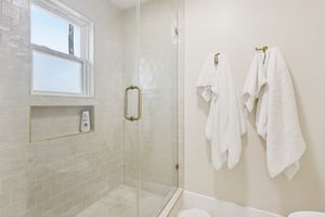 Westmere Dr-S2810-021.jpg