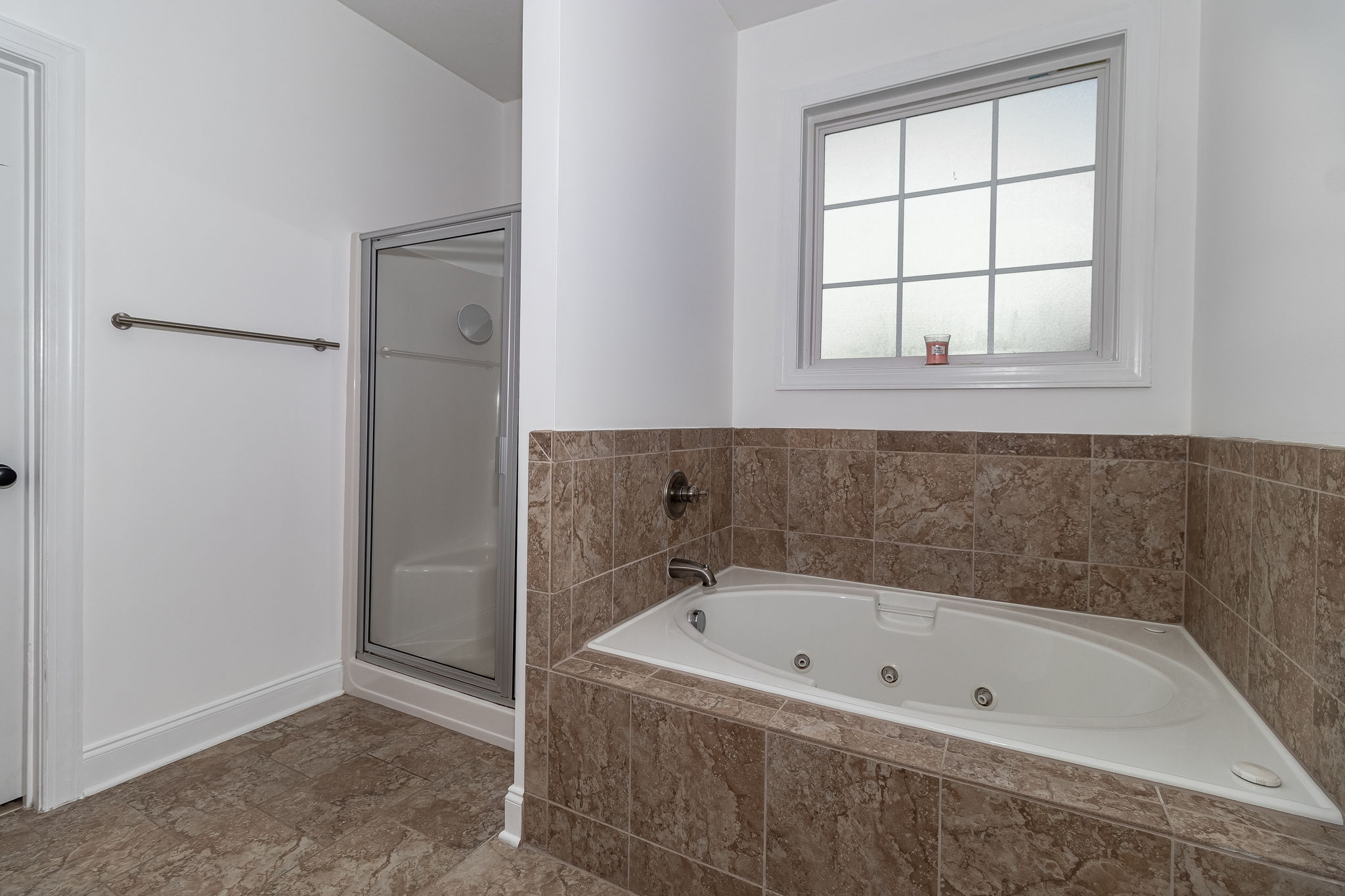 Owner's En-Suite Bath