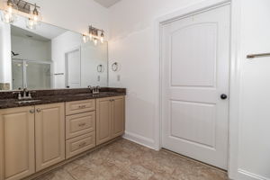 Owner's En-Suite Bath