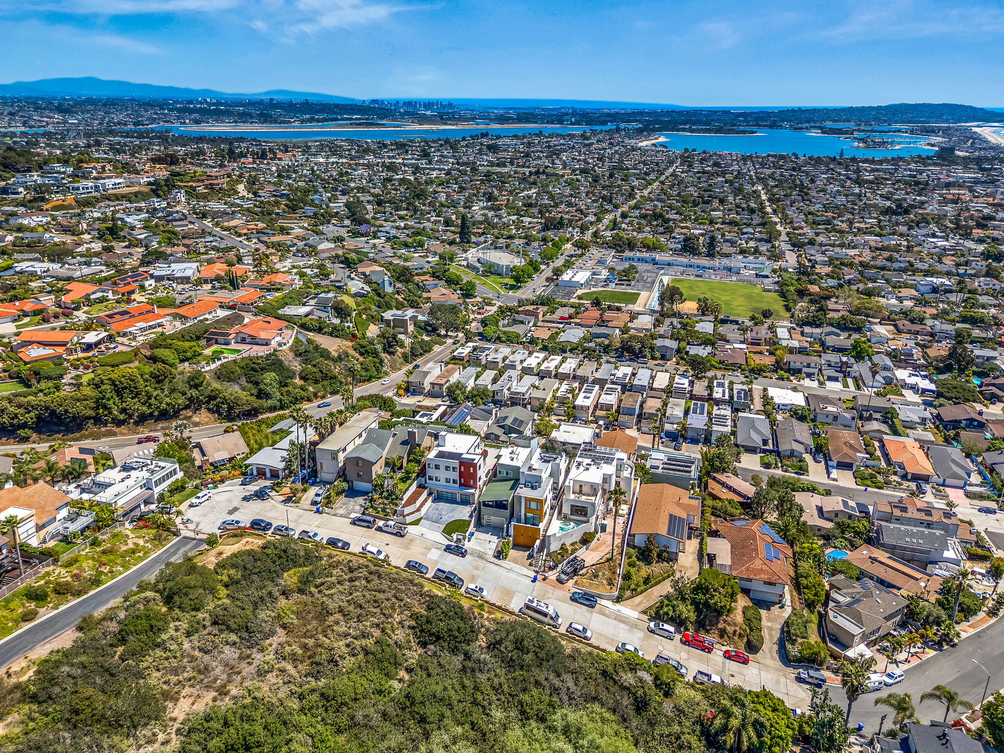 1243-1245 Van Nuys St-74