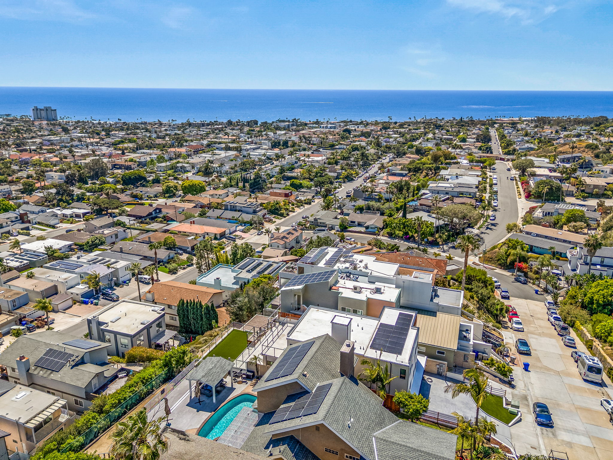 1243-1245 Van Nuys St-70