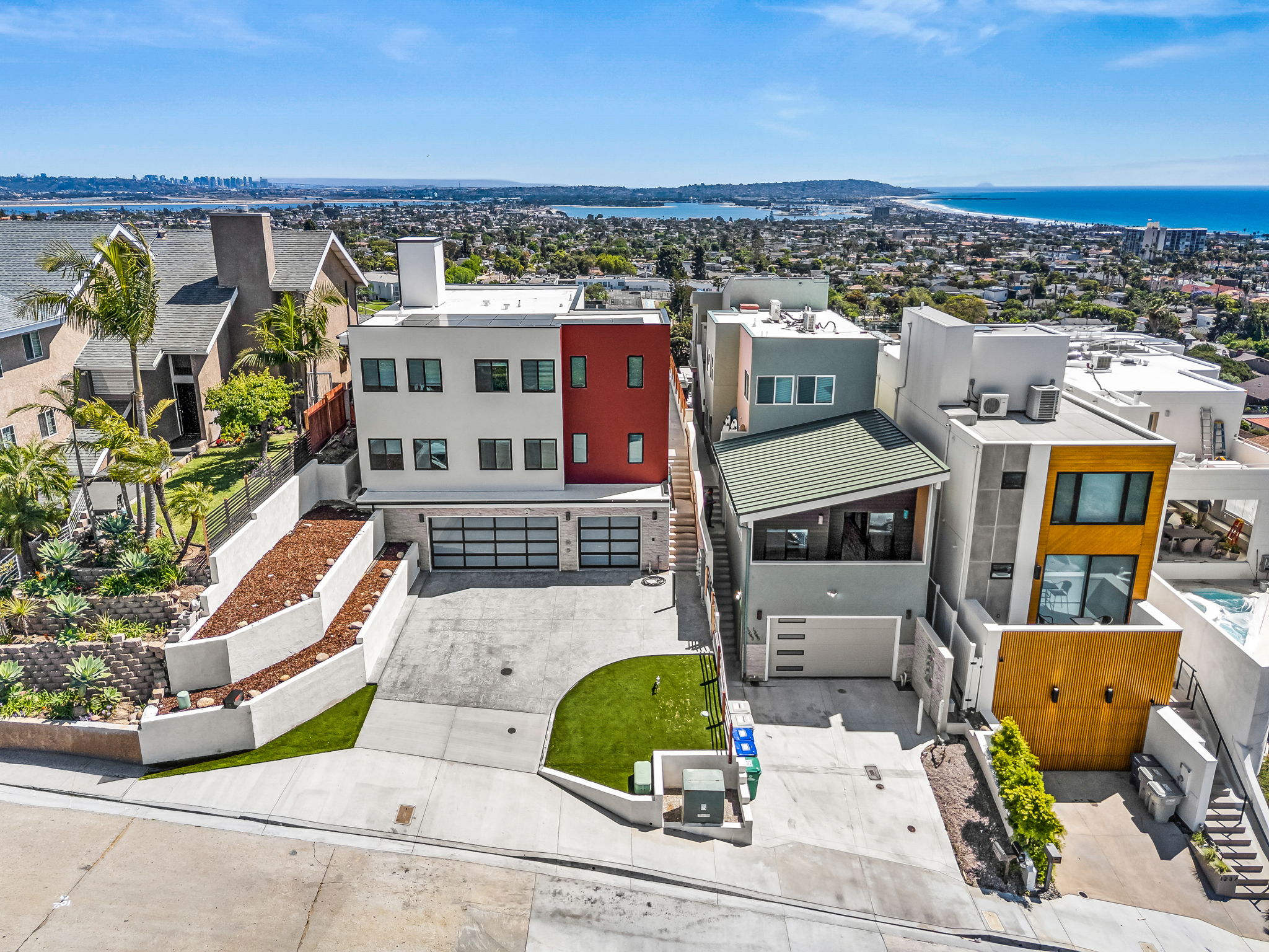 1243-1245 Van Nuys St-64