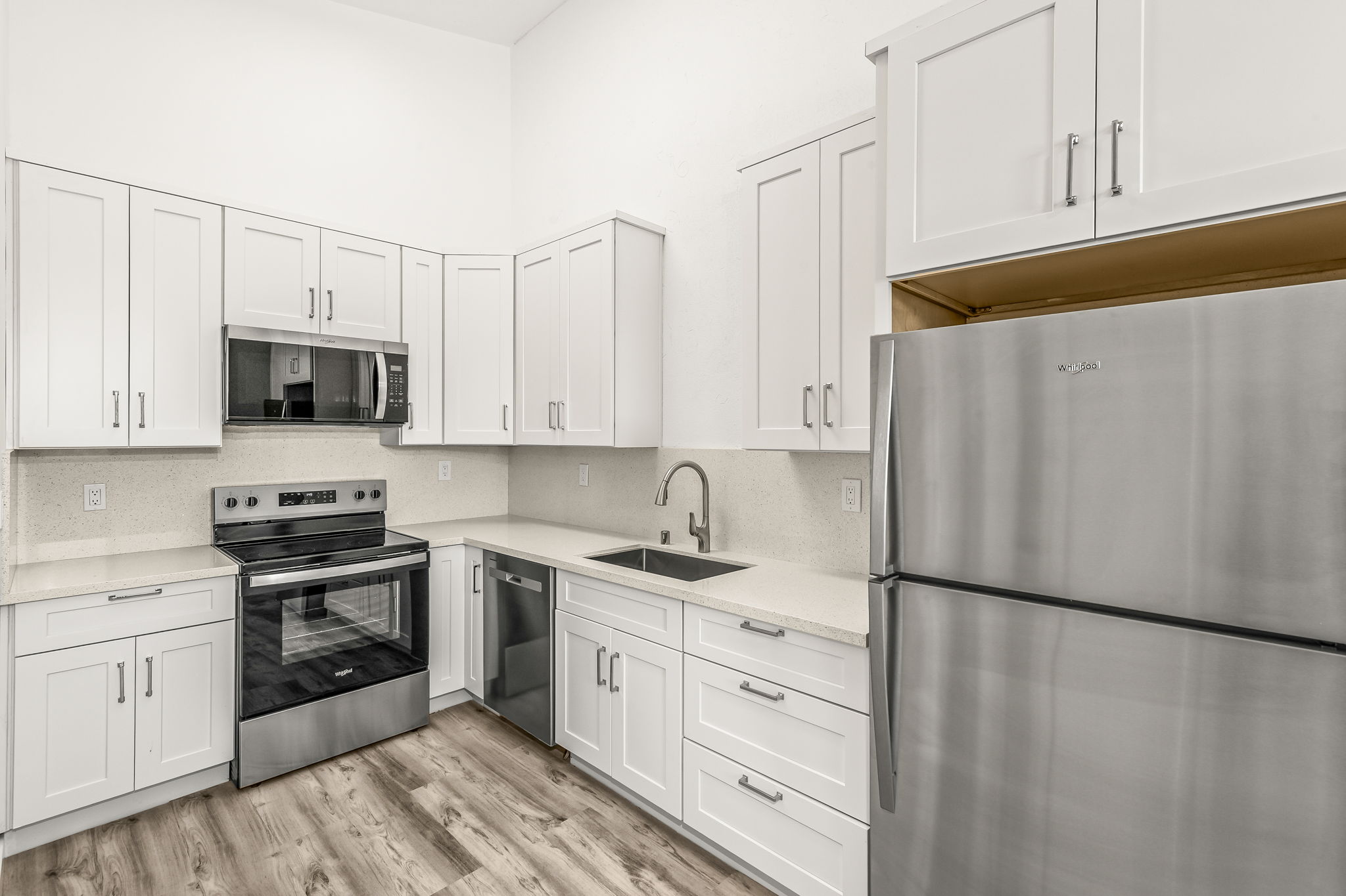 1243-1245 Van Nuys St-29