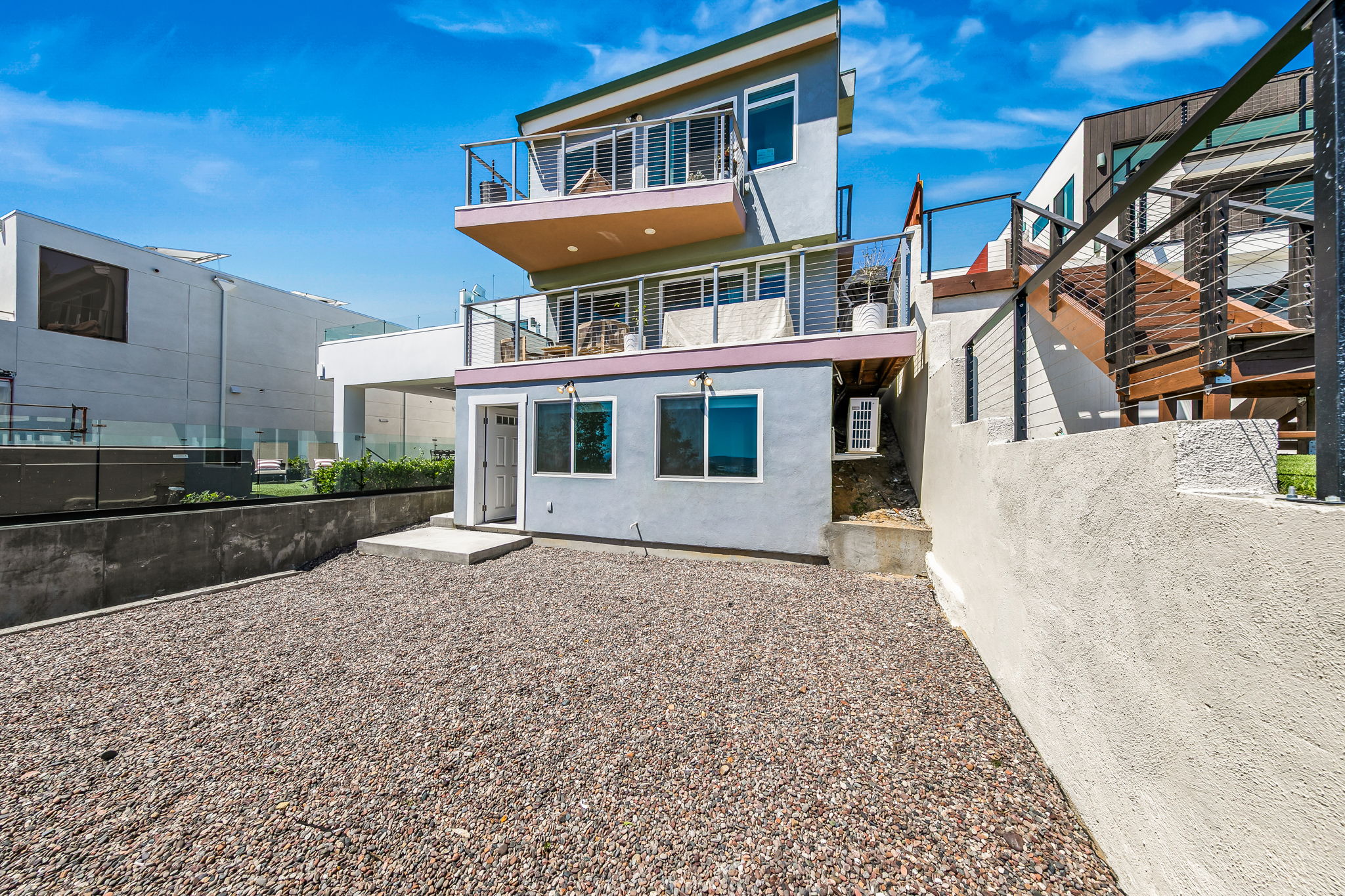 1243-1245 Van Nuys St-26