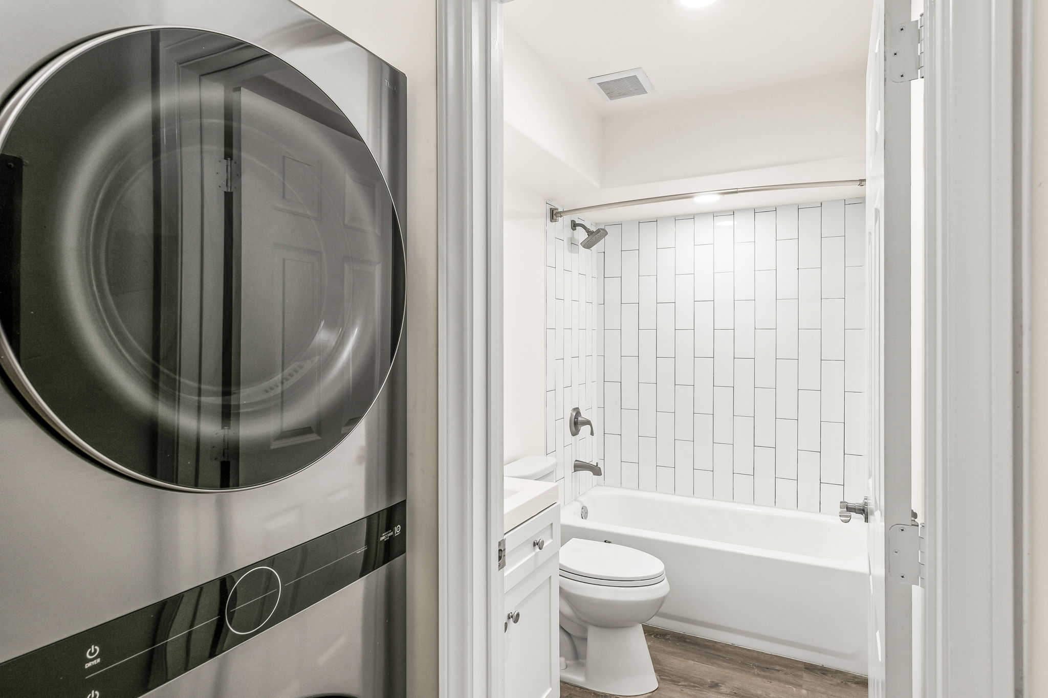 1243-1245 Van Nuys St-10