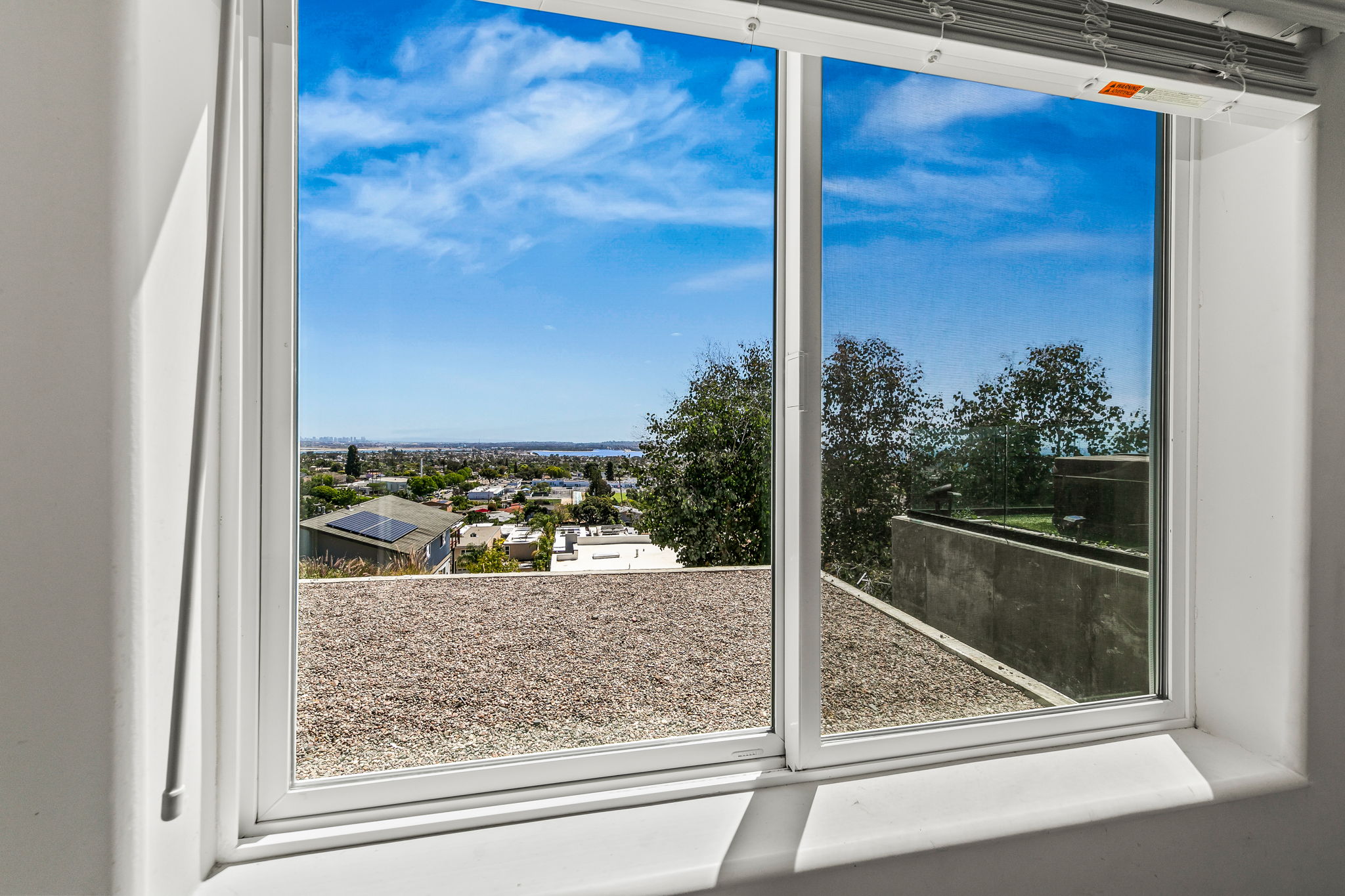 1243-1245 Van Nuys St-5