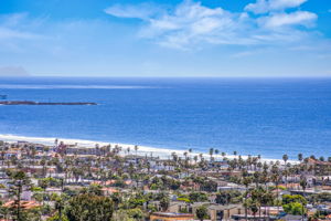 1243-1245 Van Nuys St-51