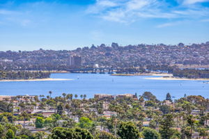 1243-1245 Van Nuys St-49