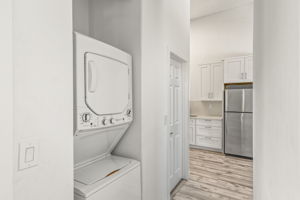 1243-1245 Van Nuys St-39