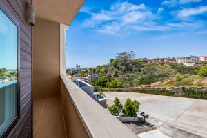 1243-1245 Van Nuys St-35