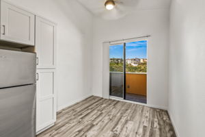 1243-1245 Van Nuys St-31