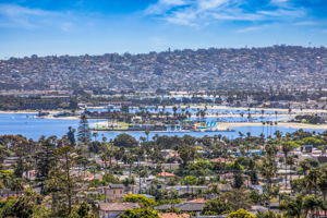 1243-1245 Van Nuys St-21