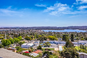 1243-1245 Van Nuys St-18