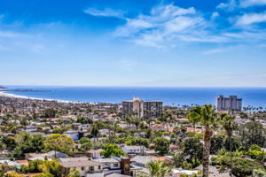 1243-1245 Van Nuys St-16