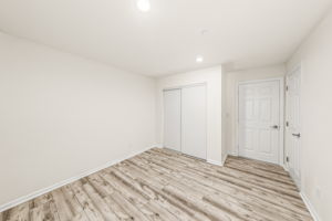 1243-1245 Van Nuys St-14