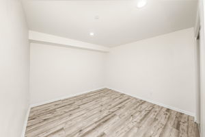 1243-1245 Van Nuys St-13