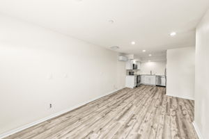 1243-1245 Van Nuys St-6