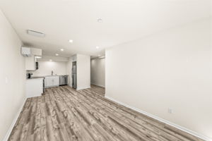 1243-1245 Van Nuys St-7