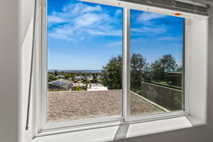 1243-1245 Van Nuys St-5