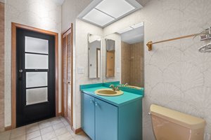 Guest Bathroom 2.jpg