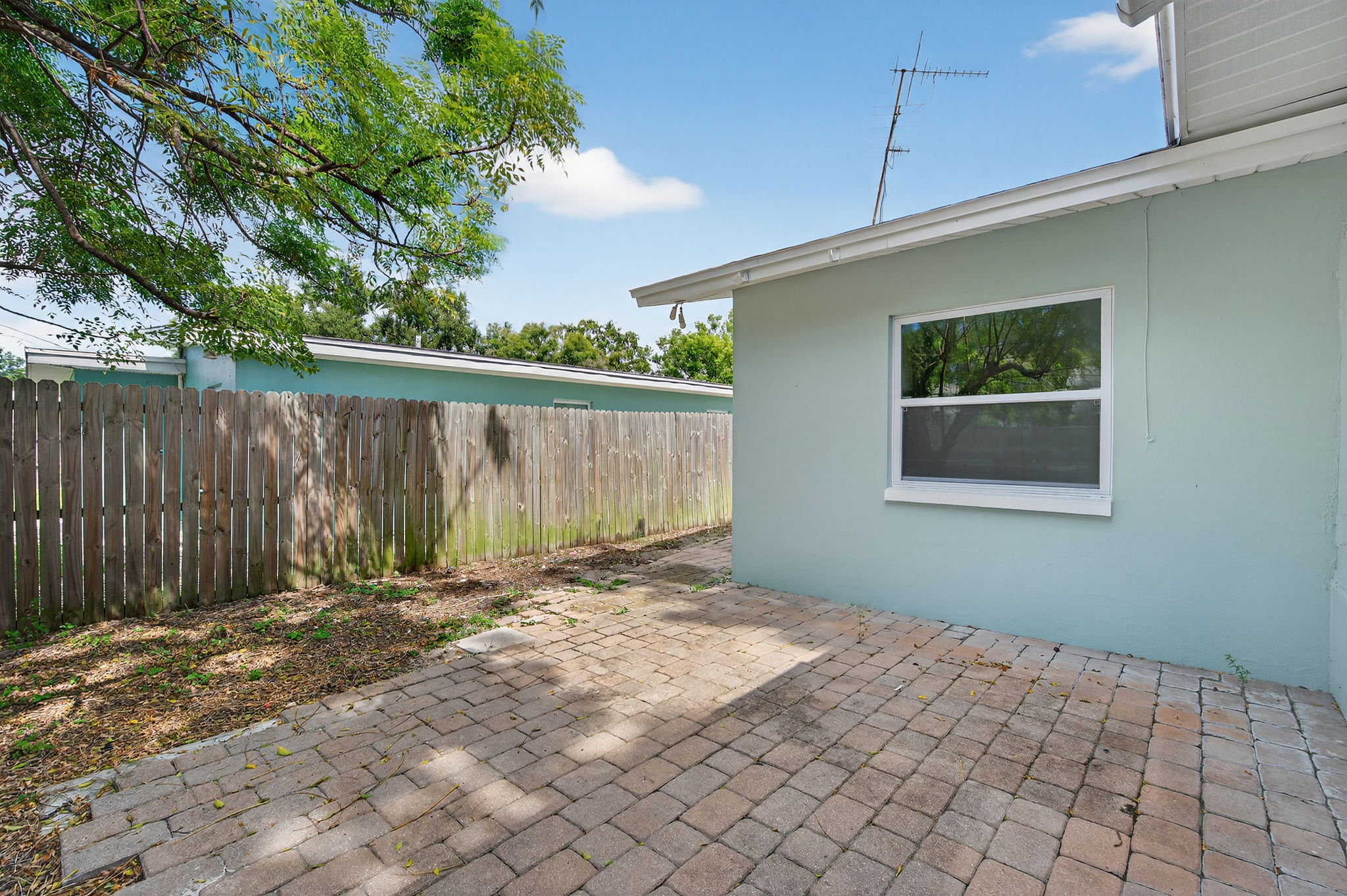Exteriors (13)