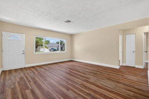 Interiors (4)