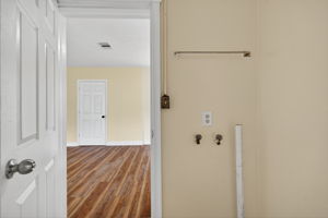 Interiors (18)