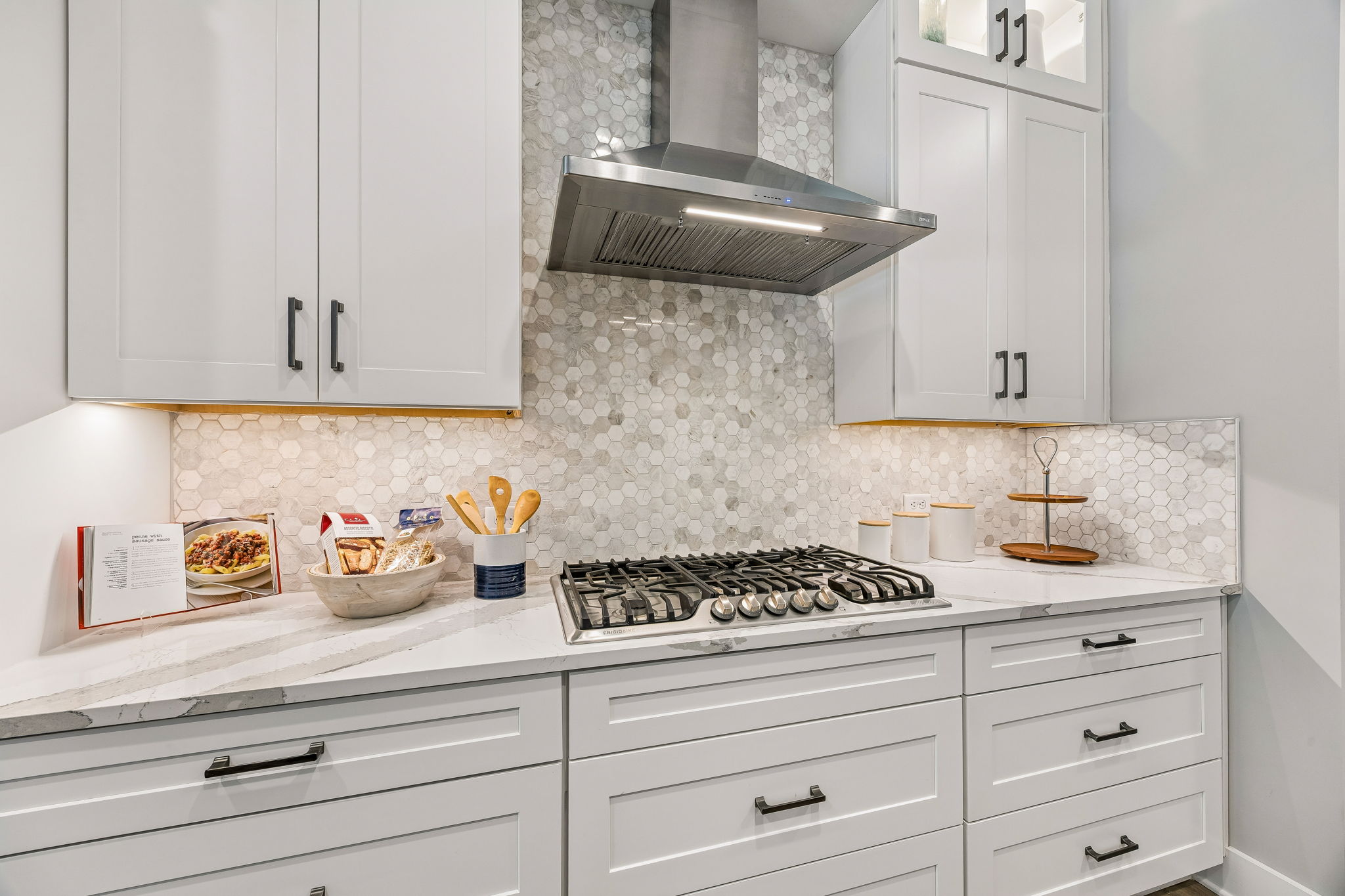 Gas Stove & Custom Hood