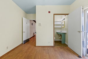  Photo 36