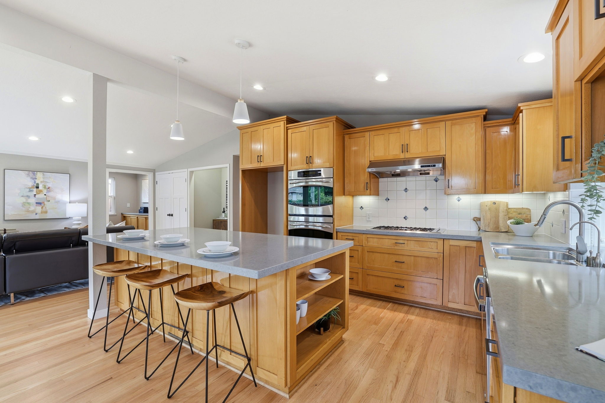 018_F8_1244 Parkington Ave