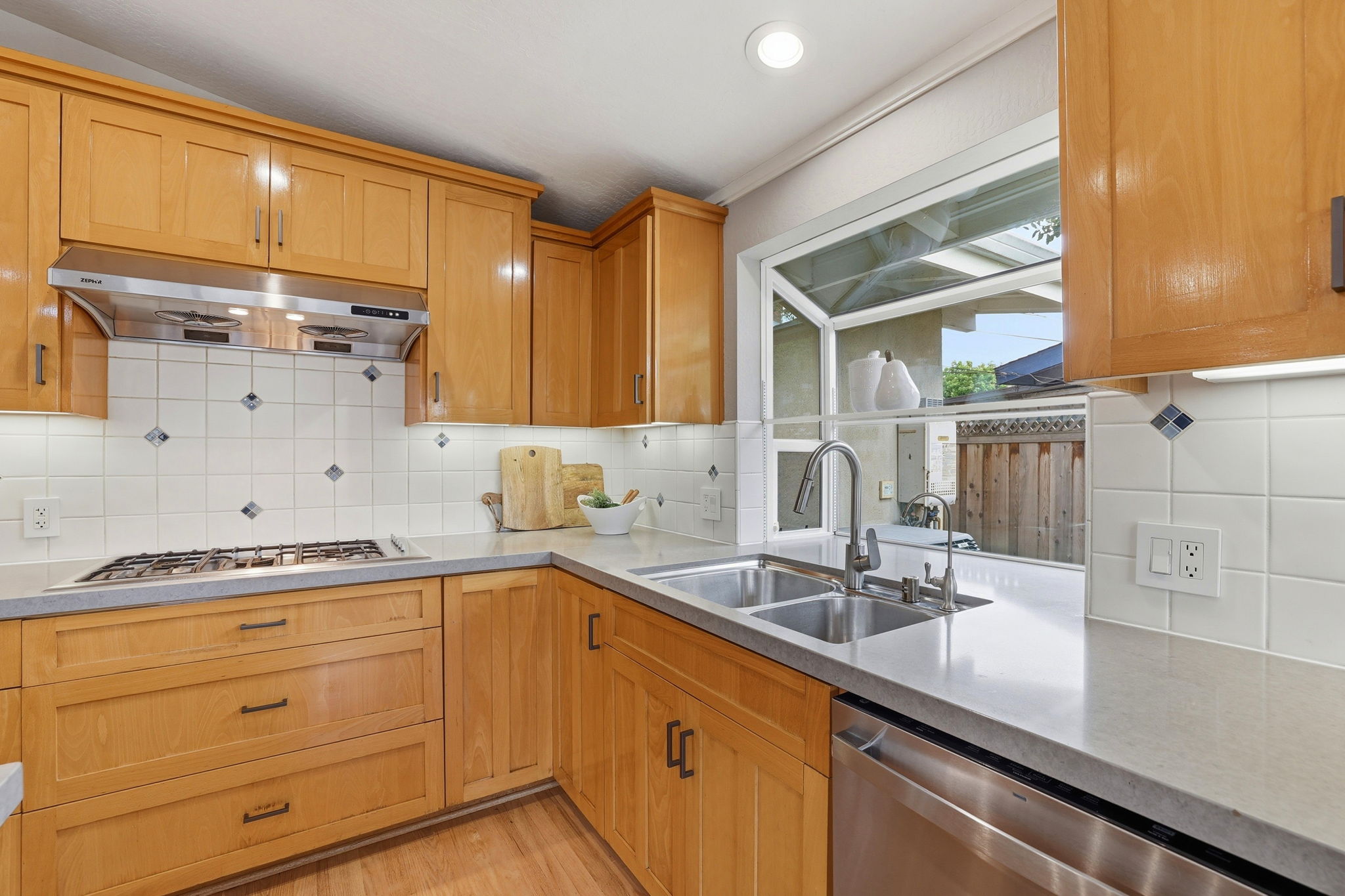 021_F8_1244 Parkington Ave