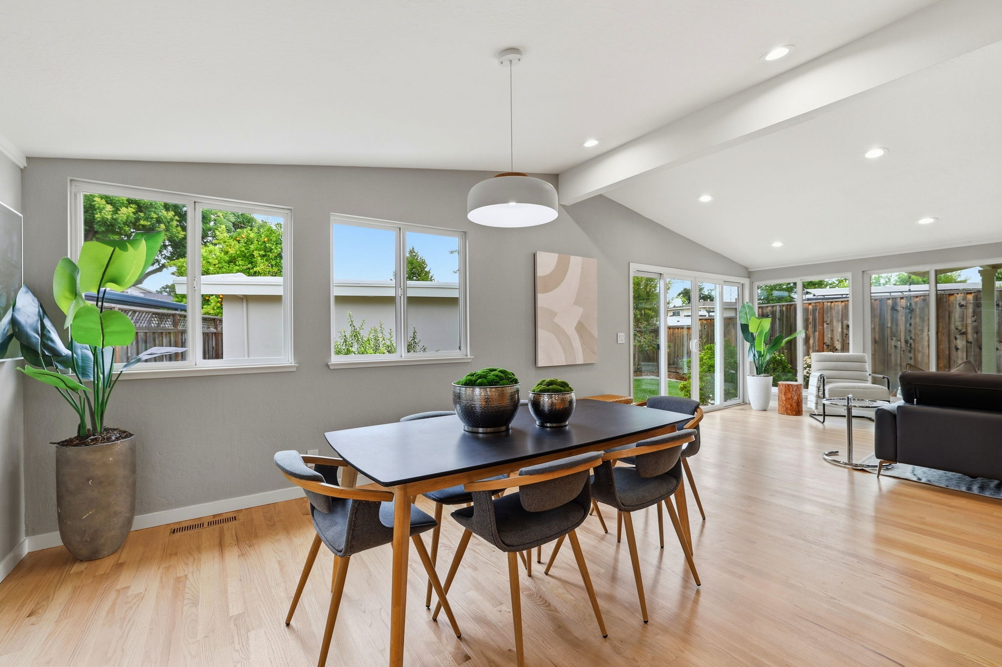 024_F8_1244 Parkington Ave