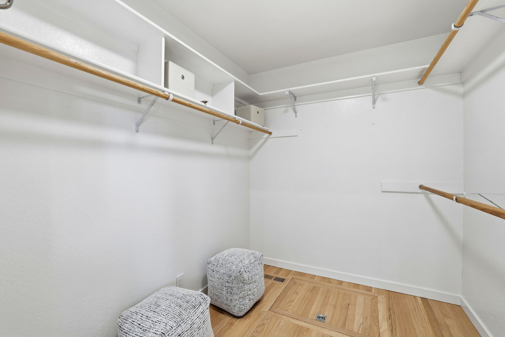 035_F8_1244 Parkington Ave