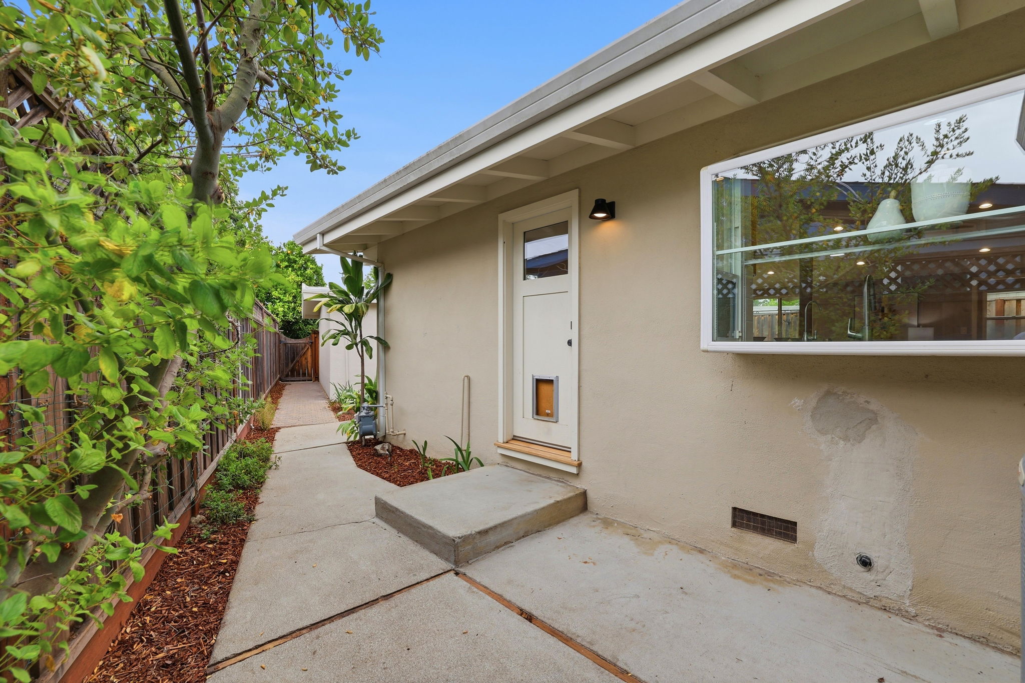 050_F8_1244 Parkington Ave